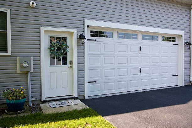 24/7 Emergency Garage Door Roller Replacement experts in Richgrove, CA